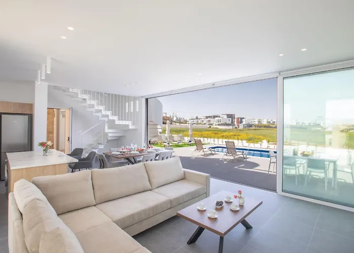 Ferienvilla Vie Bleu Mit Grossem Pool By Interhome Nyaraló *