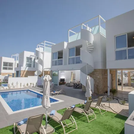 Vakantiehuis Ferienvilla Vie Bleu Mit Grossem Pool By Interhome