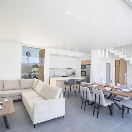 Vakantiehuis Ferienvilla Vie Bleu Mit Grossem Pool By Interhome Protaras