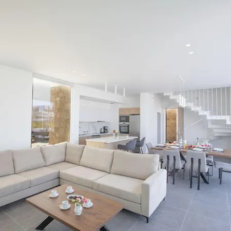 Vakantiehuis Ferienvilla Vie Bleu Mit Grossem Pool By Interhome