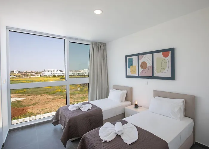 Ferienvilla Vie Bleu Mit Grossem Pool By Interhome Holiday home Protaras