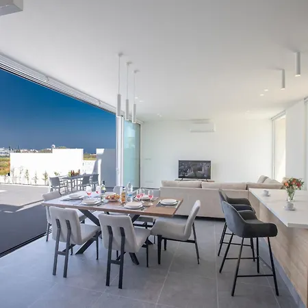 Ferienvilla Vie Bleu Mit Grossem Pool By Interhome *