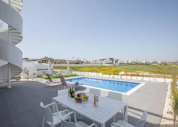 Feriehus Ferienvilla Vie Bleu Mit Grossem Pool By Interhome *